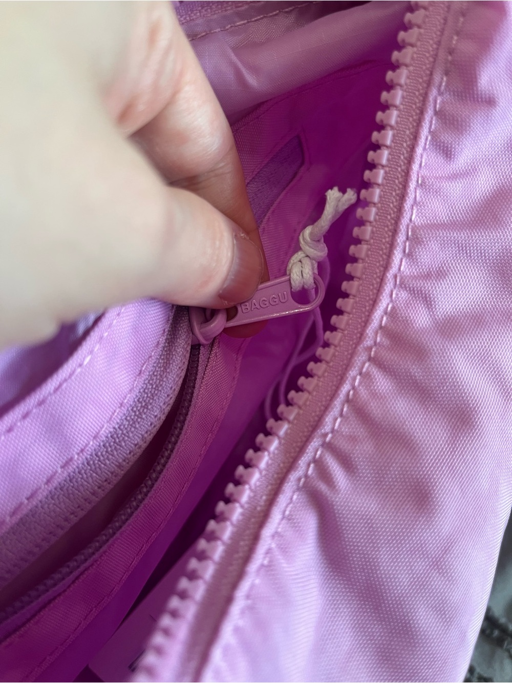 BAGGU Peony Small Crescent Bag - Picture 5 of 11